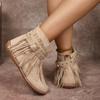 Bottes élégantes pour femmes de couleur unie, bottes d'hiver doublées en peluche avec ceinture à boucle cloutée à pompons, bottes de neige confortables à bout rond automne