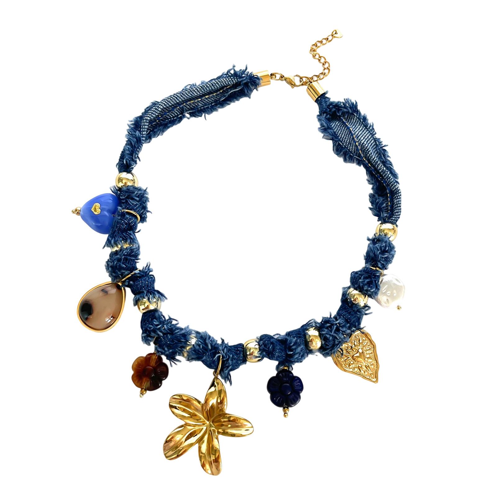 

Multilayer Flower Resin Necklace Stainless Steel Adjustable Denims Jewelry for Women Daily Wear 1