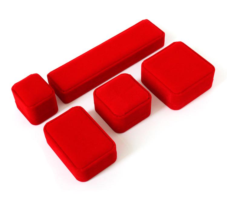Red Wedding Jewelry Gift Box for Rings, Pendants & Necklaces - Elegant Gold Ornament Packaging
