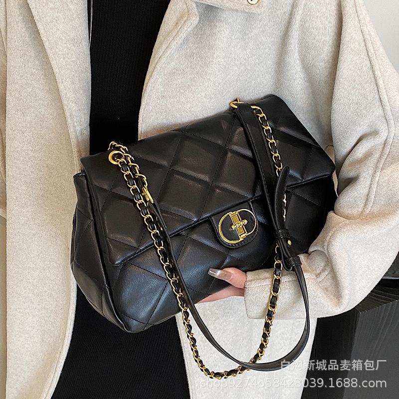 Niche Design Fashionable Diamond Chain Large Bag Women's 2025 New Temperament Women's Large-capacity Shoulder Messenger Bag
