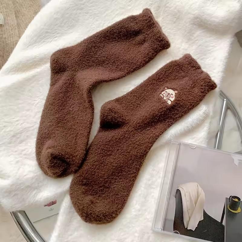 

Cartoon Cute Capybara Plush Fleece Socks Women Mid-calf Casual Sock Winter Warm Hosiery for Sleeping Harajuku Floor Long Socks One Size кавовий