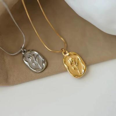 Retro Embossed Tulip Pendant Necklace For Women Personalized Gold Color Silver Color Stainless Steel Necklace Party Jewelry