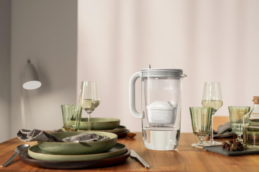 2.5L Glass Water Filter Jug - Grey