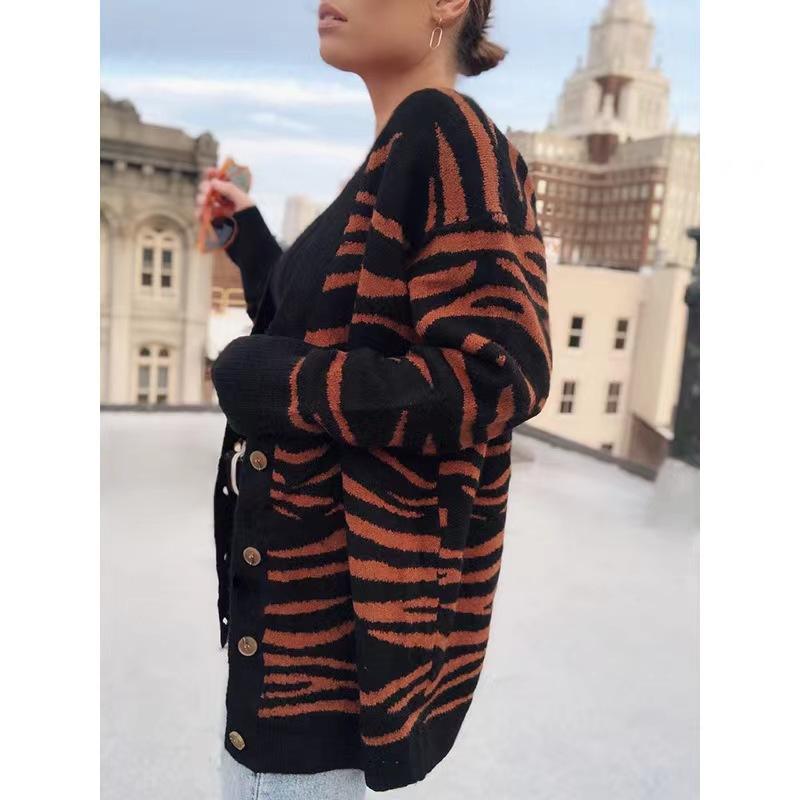 DAFIFY Women's Fashion Casual Fall Winter Zebra Print Long Sleeve V-Neck Sweaters