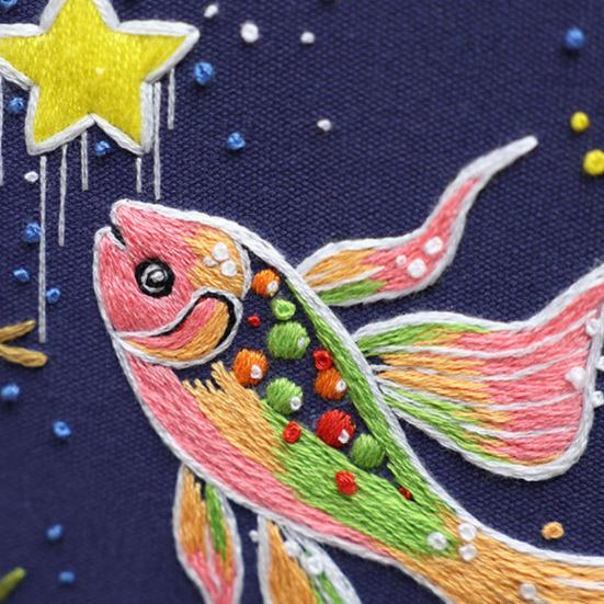 Star Goldfish Embroidery Kit Embroidery Starter Kit with Hoop Fabric Threads Adult Needlework Kit for Beginners Home Decor