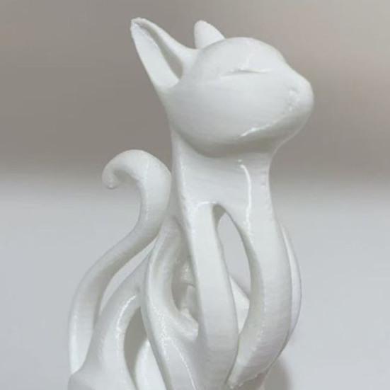DYS 3D Printed Hollow Cat Figurine, Modern Black White Kitten Statue, Artistic Animal Sculpture Desk Decoration, Gift for Lovers