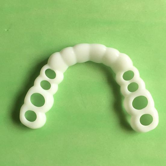 2Pcs/Set Teeth Denture Upper Snap On Smile Natural Flex Denture Cover Teeth Cosmetic Veneers for Dental Clinic