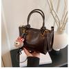 High-end White Small Bag Women's New Spring and Summer Versatile Textured Messenger Bag Super Fire Portable Bucket Bag