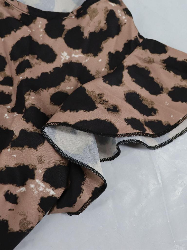 Elegante Abito da Donna con Stampa Leopardata: Vita arricciata, Scollo rotondo, Manica corta, Lunghezza lunga