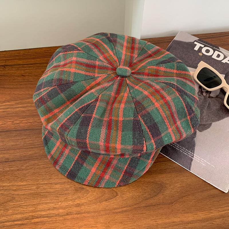 

Красная клетчатая кепка художника женская модная беретка, подчеркивающая лицо, маленькая кепка с козырьком, большой обхват головы, облачная шляпа, универсальная восьмиугольная шляпа Adult average size