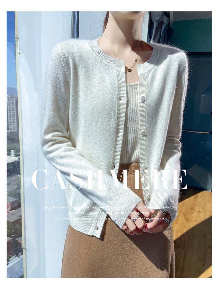 2024 Autumn/Winter Women's Cashmere V-Neck Loose Short Knit Cardigan Base Layer Top
