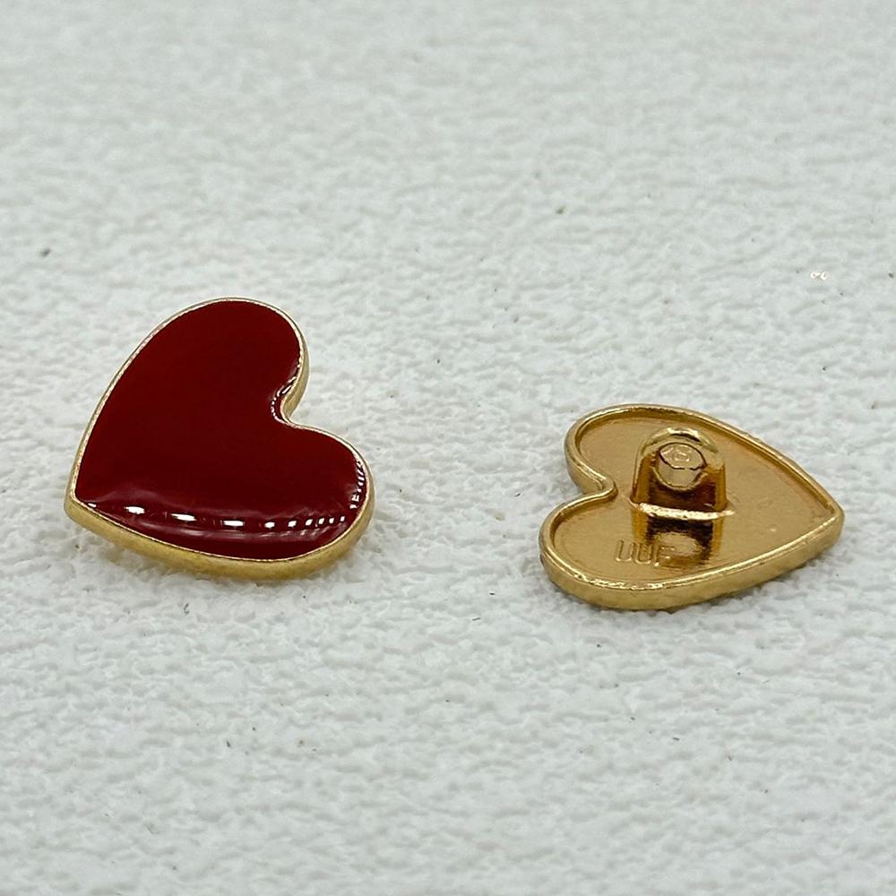 10 peças 15mm/18mm/20mm Botões Coração Vermelho Fivelas de Metal Para Suéter de Inverno Feminino Casaco Suprimentos DIY Costura de Roupas Trabalho Manual Decorativo