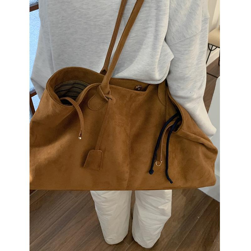 Underarm Bag, Fashionable and Simple Tote Bag, Large-capacity Commuting Bag
