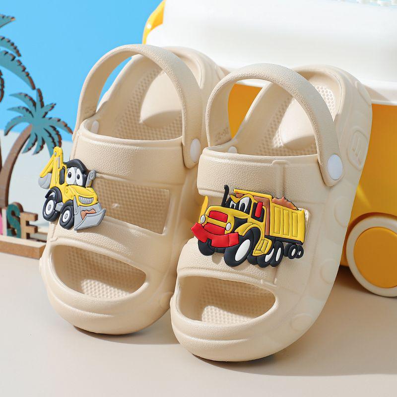 Kids' Military Style EVA Slippers: Boys' Summer Anti-slip, Anti-collision Indoor Sandals for Bathroom and Shower.