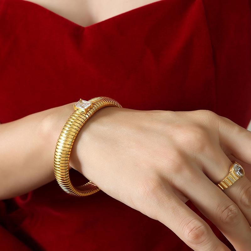 Elegant Gold-Plated Zircon Elastic Bangle: Korean-European Style Women's Jewelry