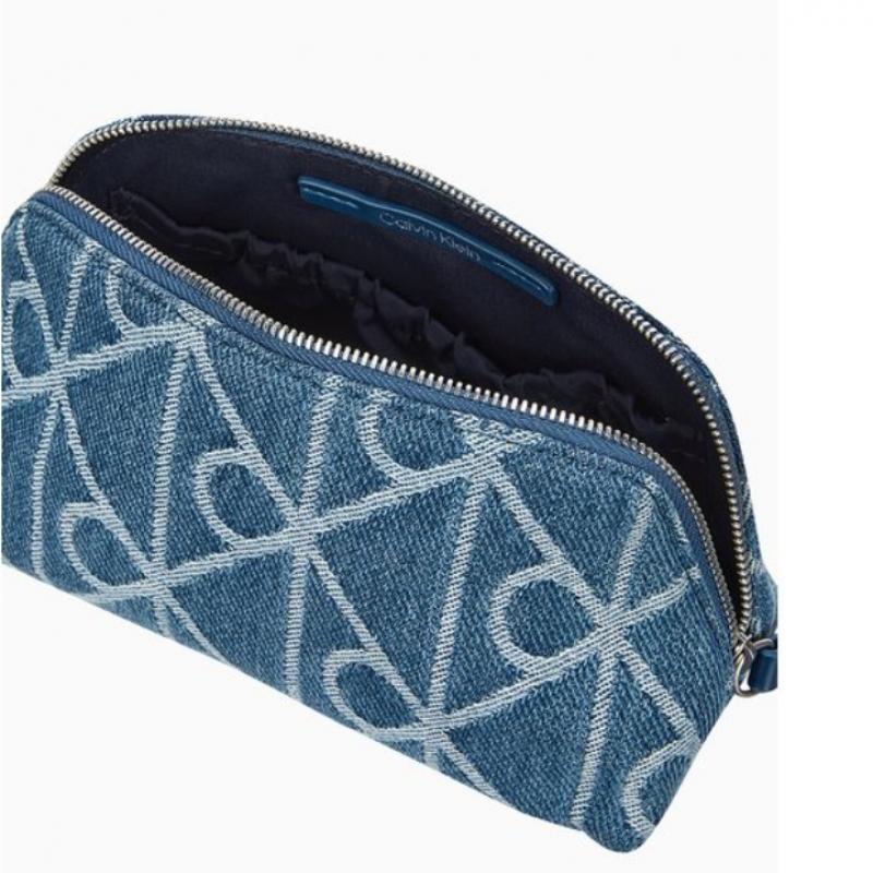 Calvin Klein JeanS Women S Emblem Denim Beauty caSe 4f1175g Ybn 