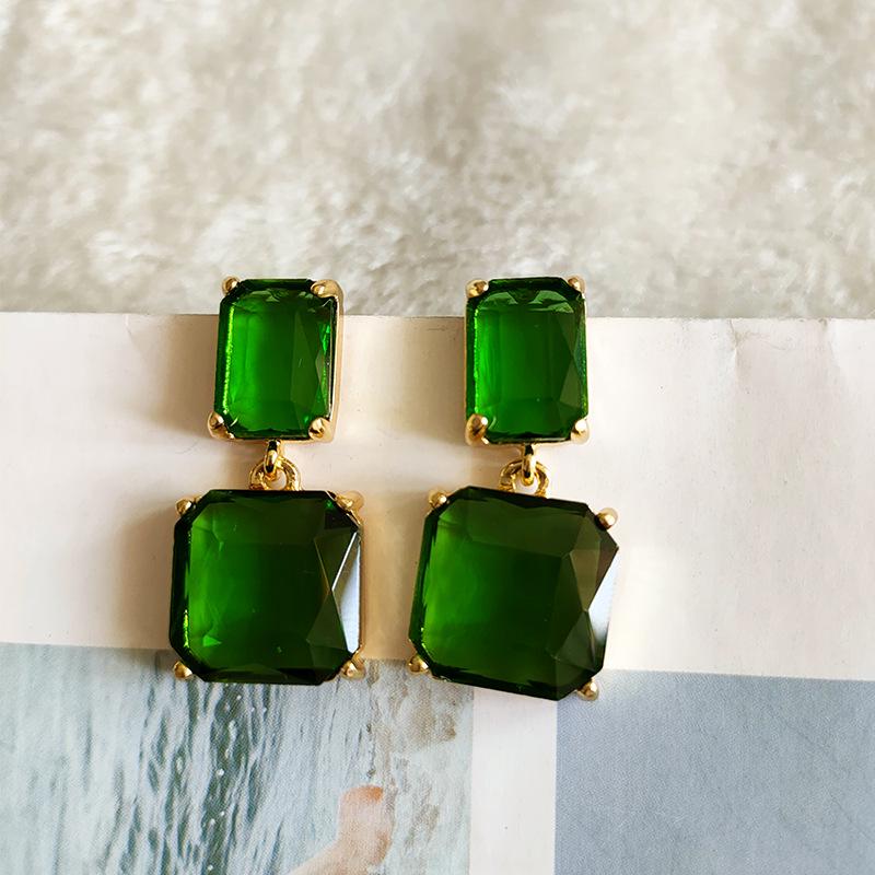 Elegant Green Crystal Earrings for Women - High-End Autumn Niche Design with New Silver Needle 624