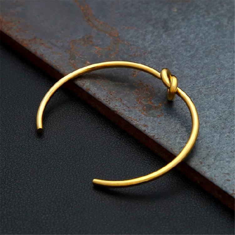Portable Gold Open Knot Cuff Bracelet With Adjustable Fit Designs Decoration for The Fashion Woman Casual Wear