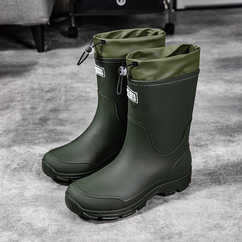 Men's Mid-calf Rain Boots.  New Style. Fashionable Mid-calf Outdoor Slip-resistant Water Shoes. Lightweight and Waterproof R