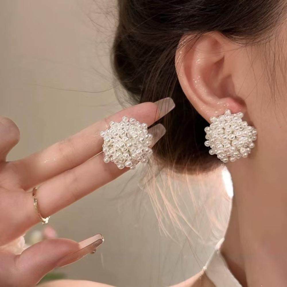Korean Imiation Pearl White Beaded Cluster Flower Stud Earrings for Women Romantic Bride Wedding Engagement Jewelry Accessories