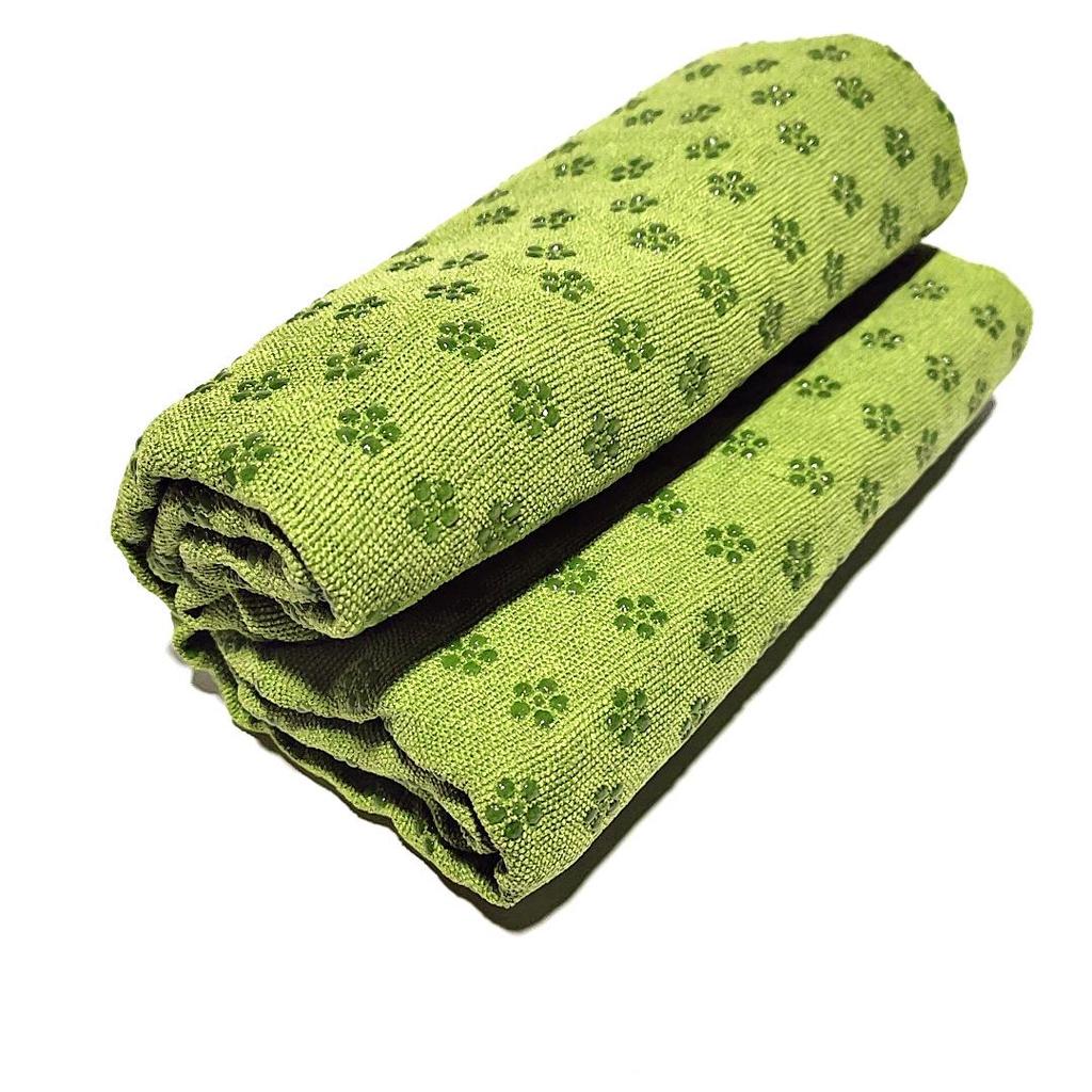 Plum Blossom Non-Slip Microfiber Yoga Towel - Sweat-Absorbent Fitness Cloth with Mesh Bag