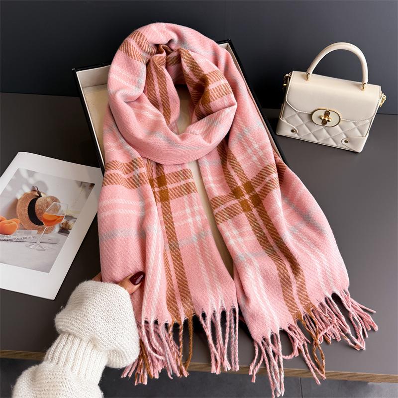 New high-end imitation cashmere soft waxy shawl scarf to keep warm from the cold, autumn and winter plaid fringed women's scarf