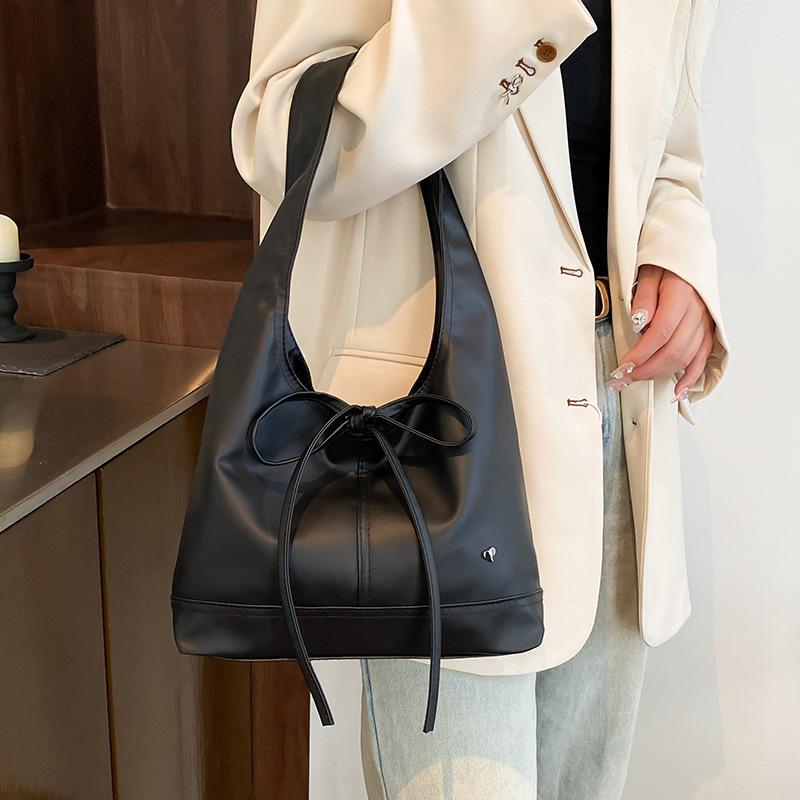 Korean Version Ins Style Versatile Personality Solid Color Casual Large Capacity Underarm Bag Women's Trend Bow Premium Shoulder Bag