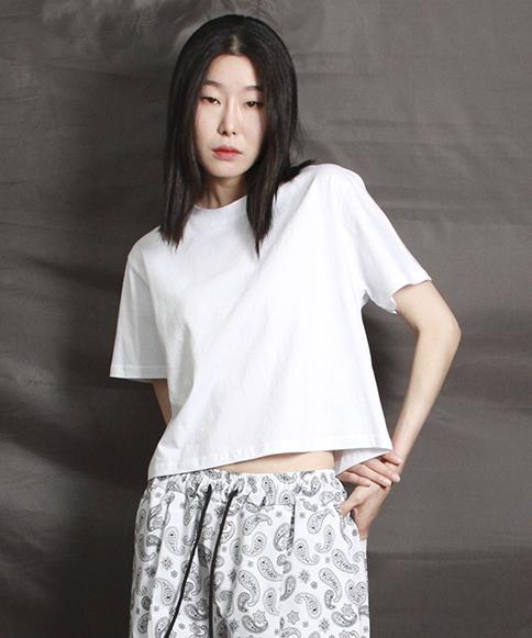 Deumakeu Loose Fit Plain Cropped Short Sleeve T-Shirt White
