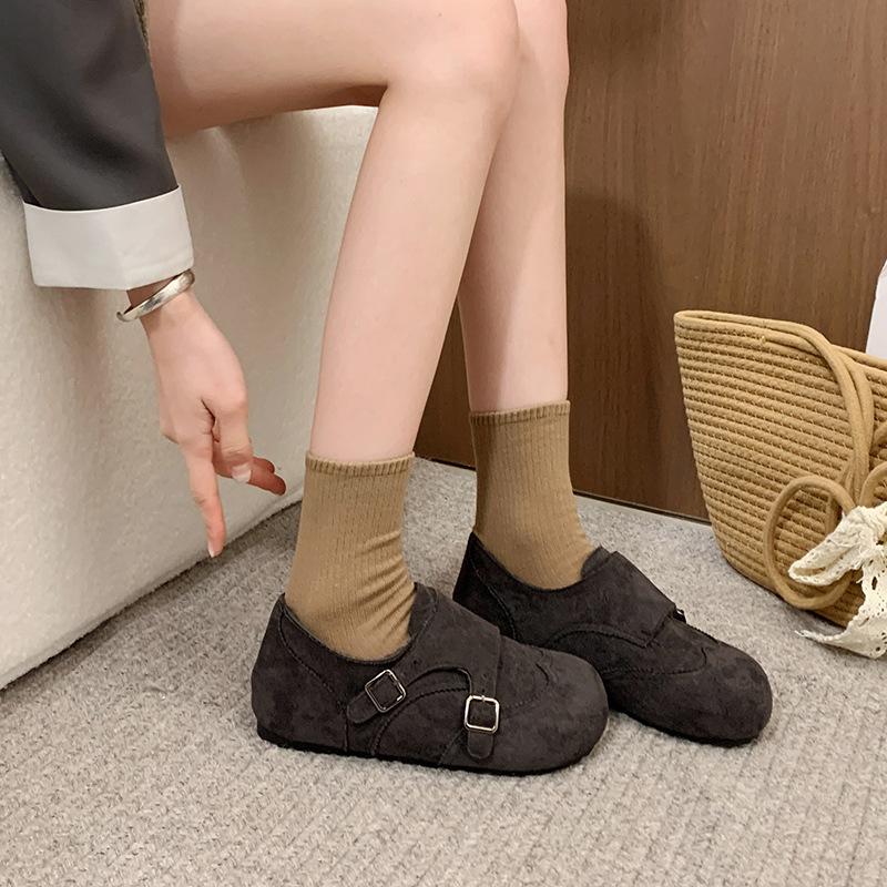 Winter new lazy shoes fluffy shoes women s retro velvet casual belt buckle platform single shoes 40 серый 3390₽