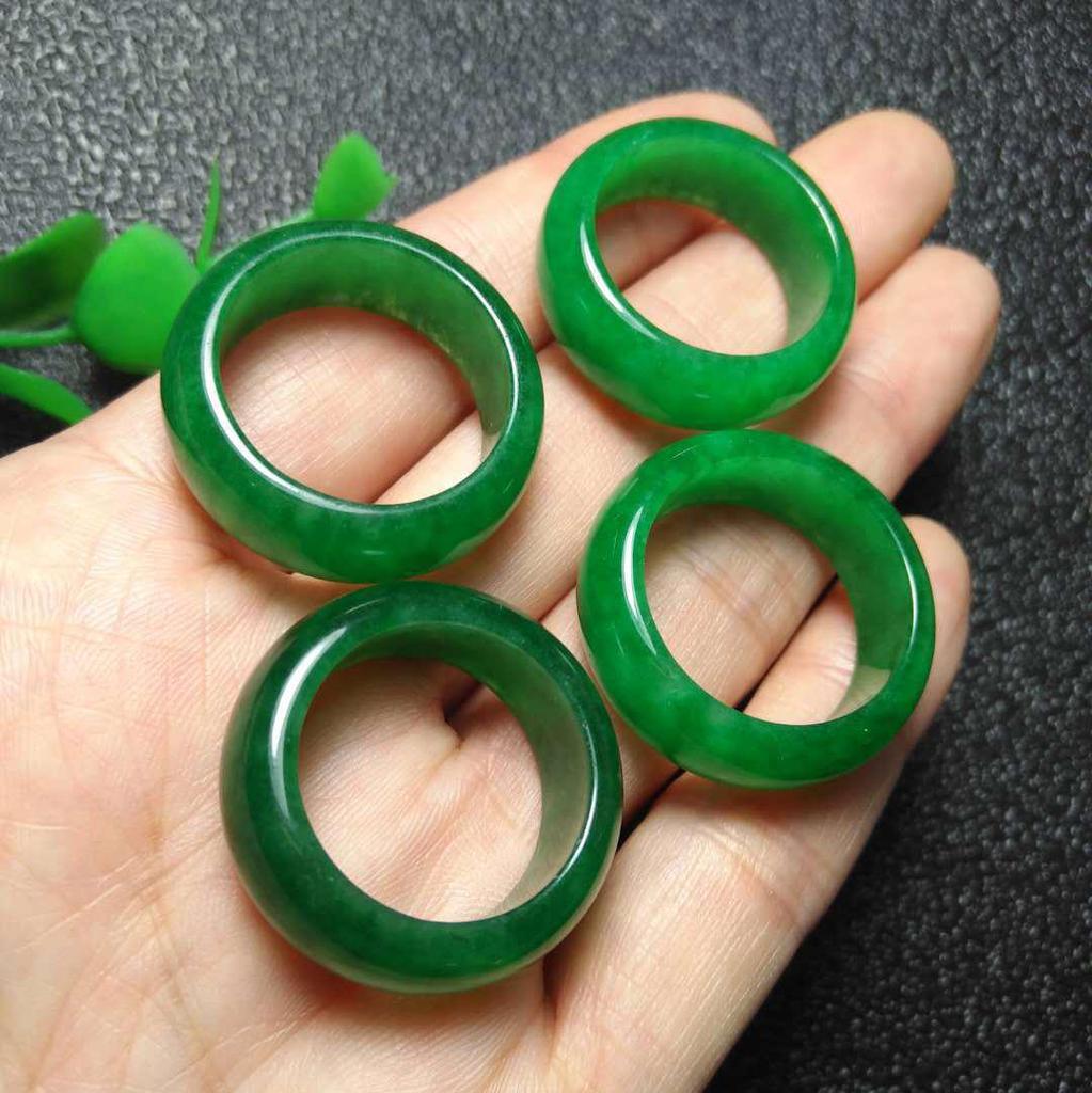 Imperial Green Jade Rings for Couples - Fashionable Men's and Women's Styles