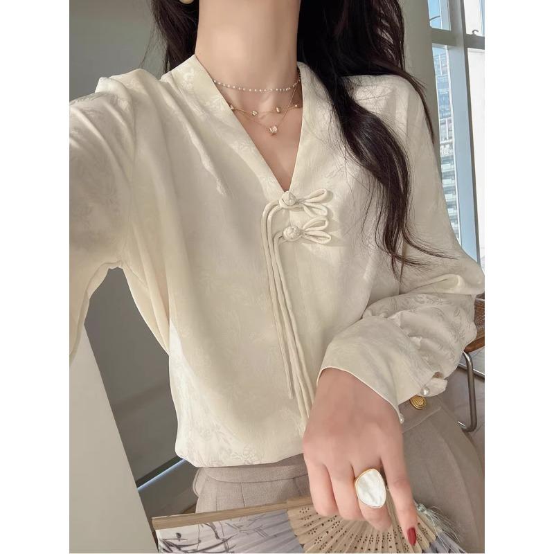 New Top Temperament Women's Clothing New Chinese Style Jacquard V-neck Button Loose Long-sleeved Shirt for Women