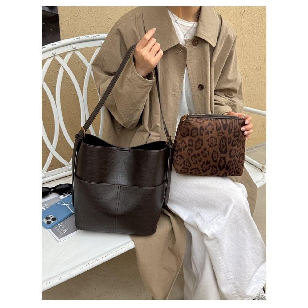 Women Large Capacity Vintage Soft PU Tote Bag with Hand Carry for Daily Commute