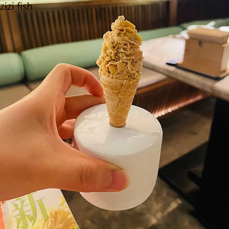 Pure White Ceramic Dessert Dish Creative Sweet Cone Holder Cylindrical Snack Sushi Dish Restaurant Molecular Cuisine Tableware