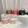 Spring and Summer New Trend Hand Carry Portable Box Small Square Bag Fashion Casual Letter Hand Carry Single Shoulder Messenger Bag