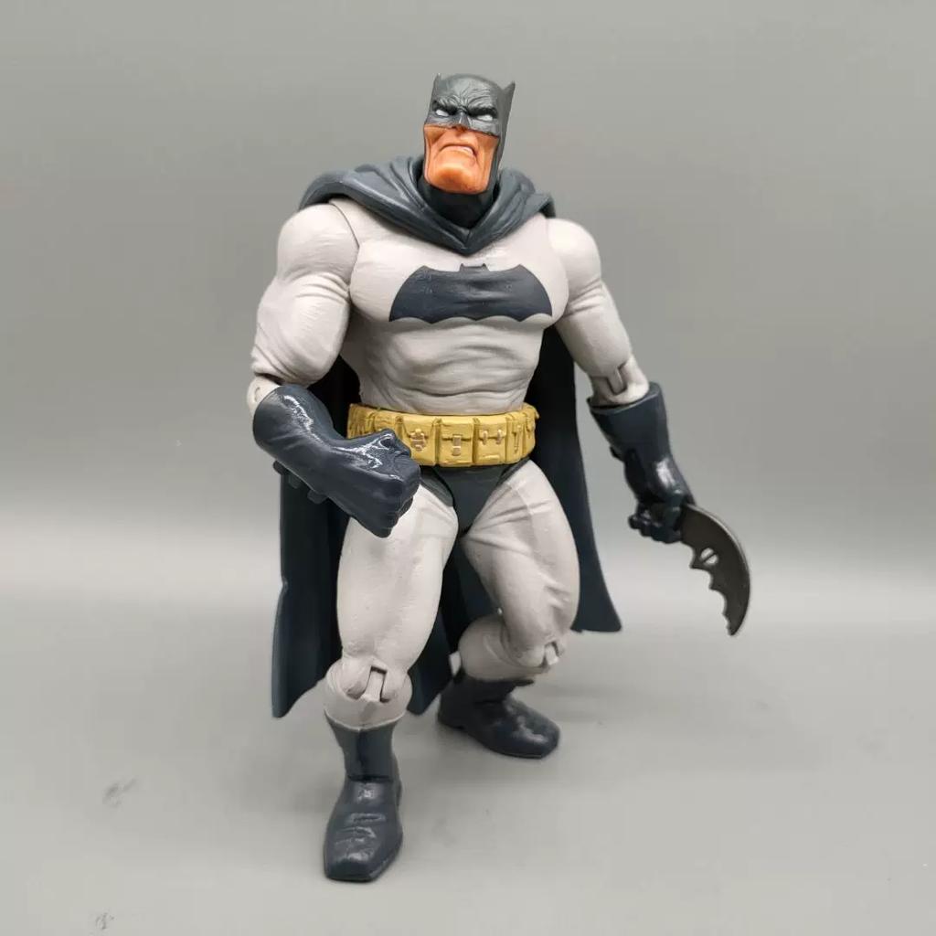 20 Spot-On Movie And Comic 16cm Bat Action Figures, Perfect As Desktop Ornaments And Festive Surprise Gifts For Fans
