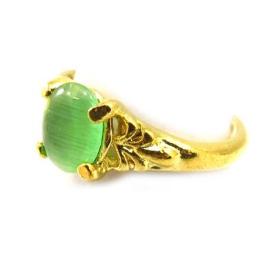 Ring 'Scarlett' Golden Green - 8x6 Mm