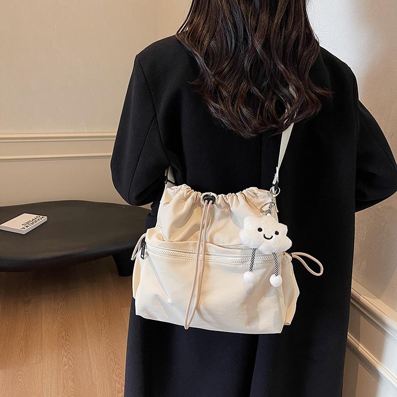 Crossbody Bag Korean Simple Personality Casual Versatile Portable Shoulder Bag Drawstring Pleated Large Capacity Nylon Bucket Bag