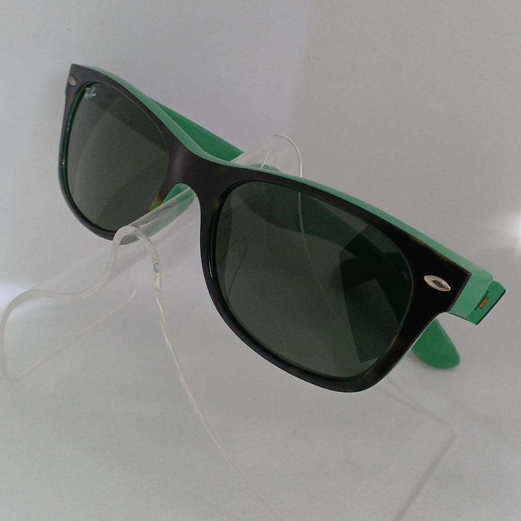 Used RAY-BAN RB2132 Small Scratches Sunglasses