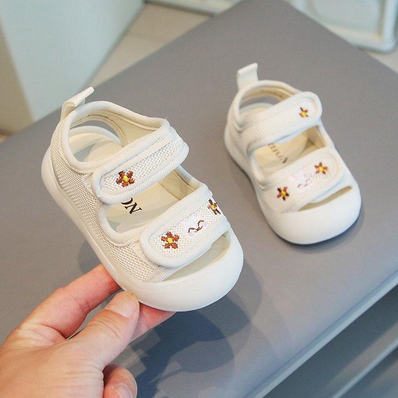 

Soft Sole Anti Kick Kid Baby Sandals Embroidered Flower Rabbit Cartoon Infant Sandal Breathable Boy Girl Children Sports Sandals 21