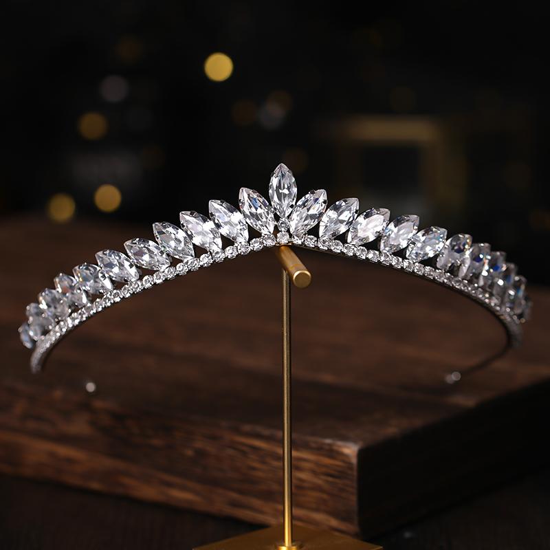 Exquisite Crystal Rhinestone Crown Wedding Accessories Tiara Head Jewelry for Bride Princess Hairband Queen Diadem Silver Color