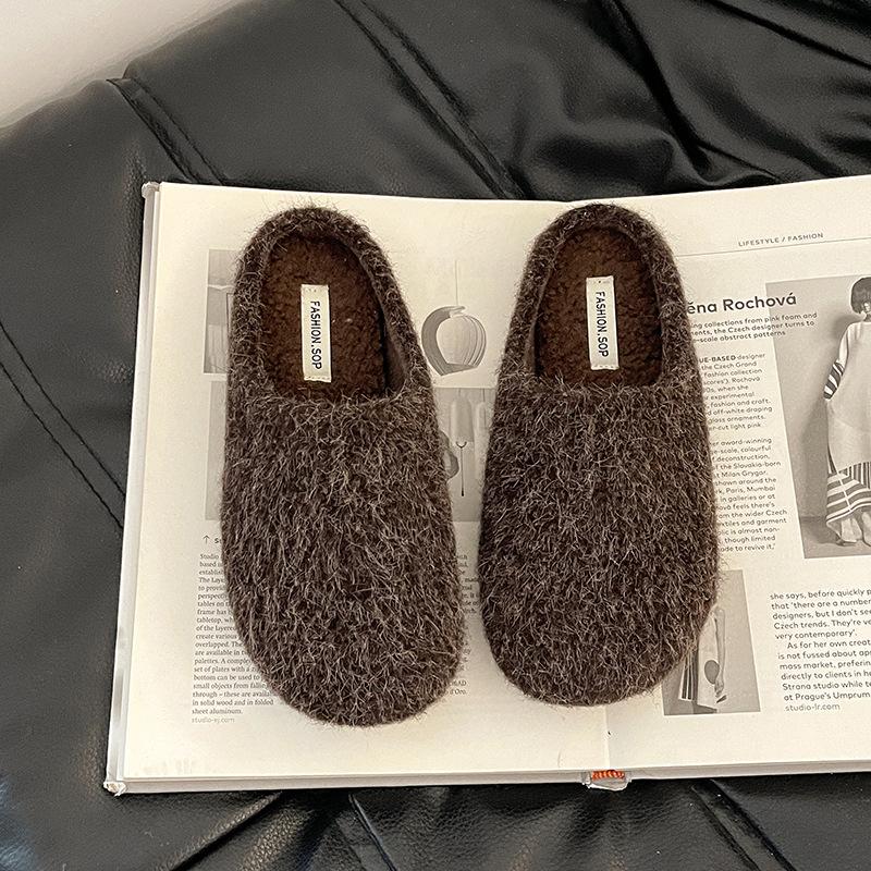 

Простые ретро-стильные домашние тапочки с пушком для женщин, осенне-зимние, из замши, для улицы, на толстой подошве, с закрытым носком 40 темно-коричневого