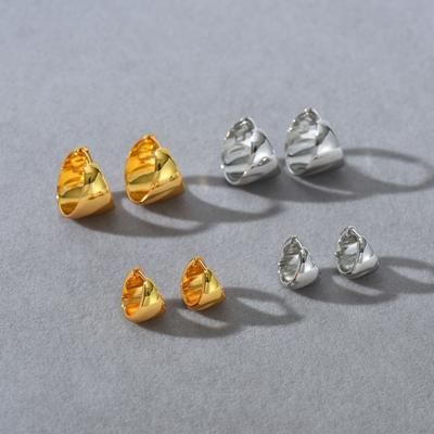 Boucles d'oreilles à clip pour oreilles rétro en métal premium plaqué cuivre or véritable 18 carats, forme conique, mode, simples, luxe léger, niche