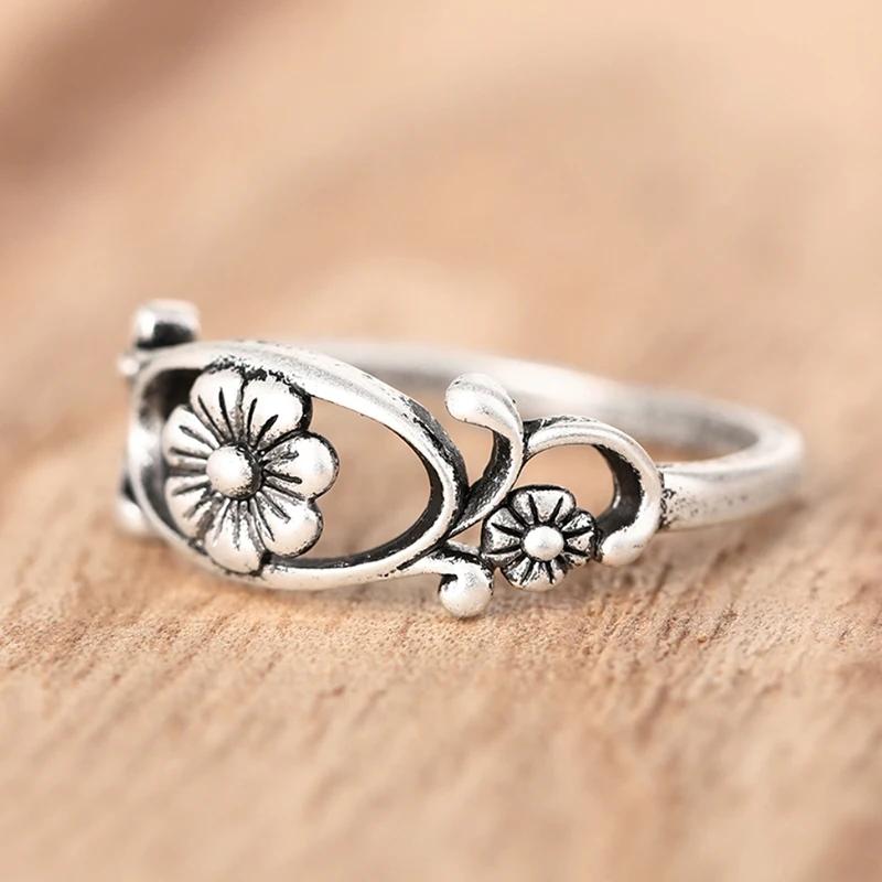 Vintage Aesthetic Engraved Design Hollow Flower Ring for Women Anniversary Gift Party Daily Classical Accessories Jewelry