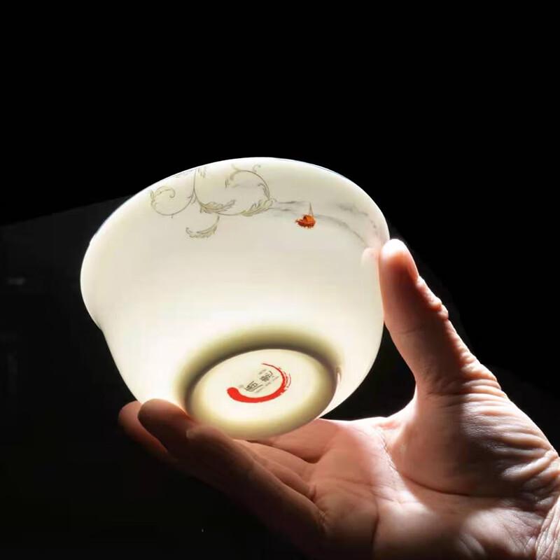 Tang Hui Qiu Si 18-Piece Bone China Dinnerware Set