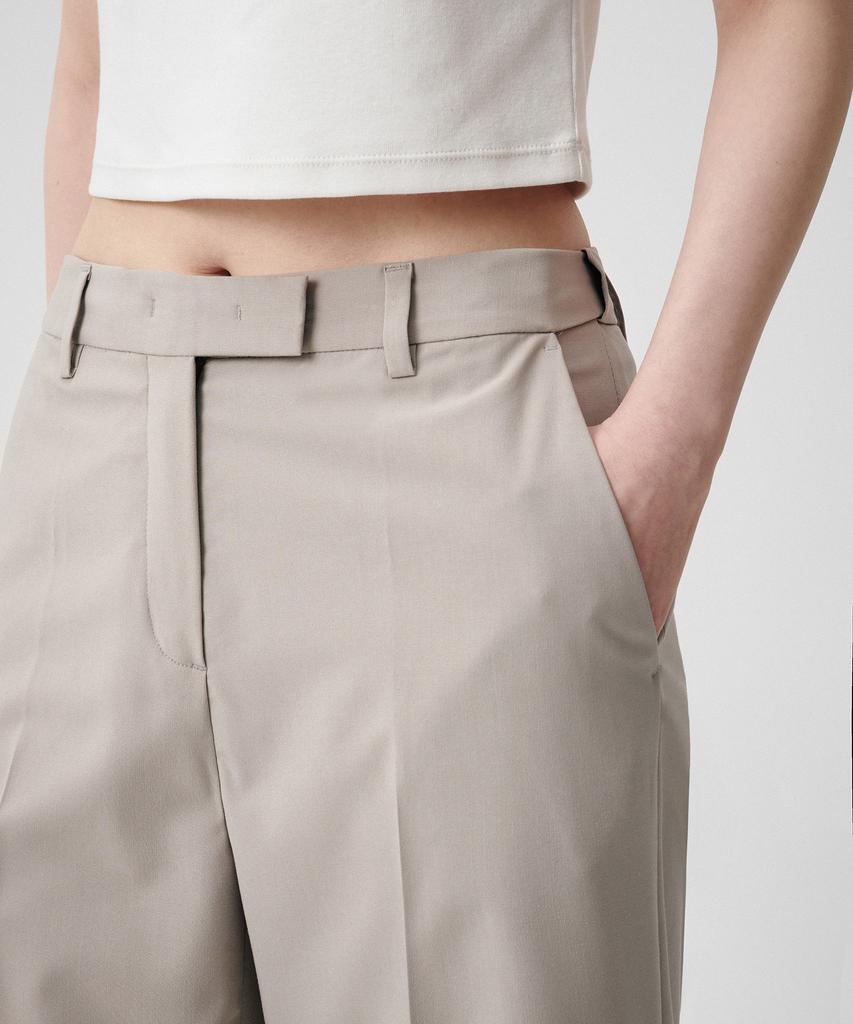 MUSINSA STANDARD WOMAN [Cooltandard] Women'S Wide Hidden Elastic Waist Slacks [Light Beige]