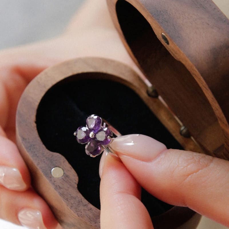 

J.Lauren Amethyst Clover White Gold Silver Ring Br0325 No. 15