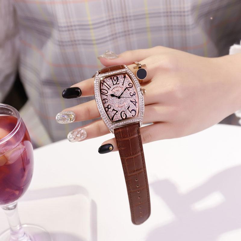 Classic 2019 Big Size New Fashion Tonneau Watch Men Designer Brand Luxury Fully Diamond Man Watches Quartz Wrist Watch With Rhinestone