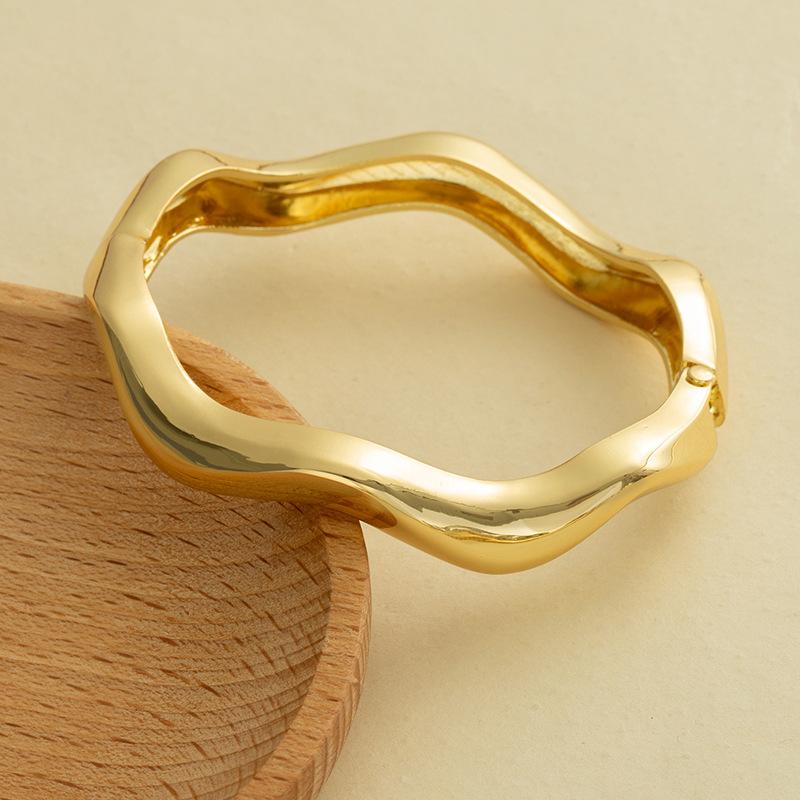 Design-inspired Metal Smooth-textured Open Bracelet, Minimalist Geometric, Individualistic Wide Wristband