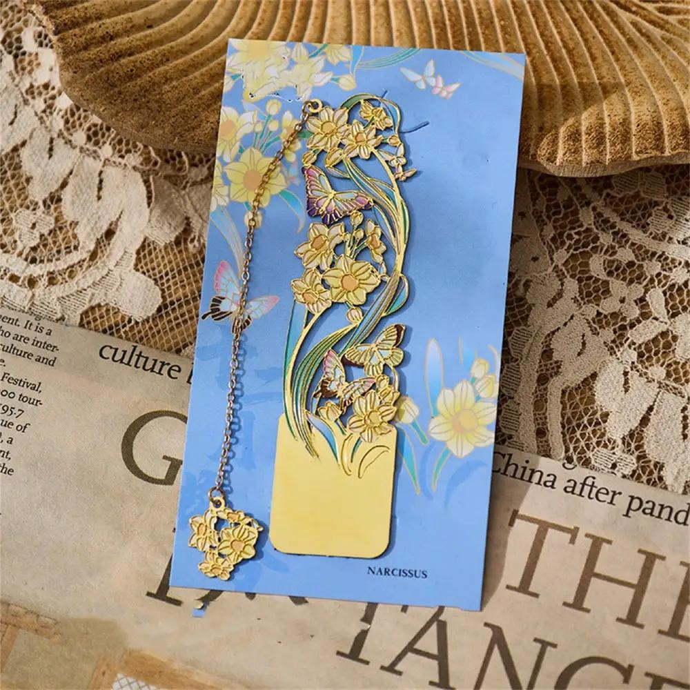 Aesthetic Stationery Metal Bookmark Hollow Flower Painting Bookmarks Student Reading Book Clip Book Accessories Teacher Gift