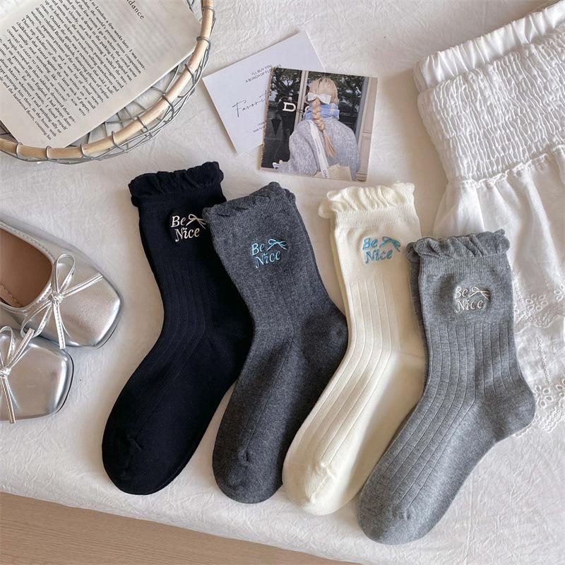 Female Spring and Autumn New Embroidery Bow Bubble Mouth Tube Pile Socks